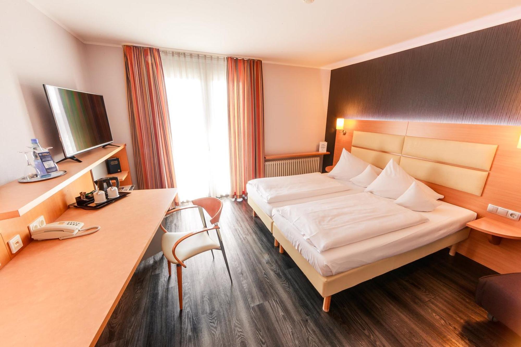Plaza Inn Stuttgart-Ditzingen Zewnętrze zdjęcie