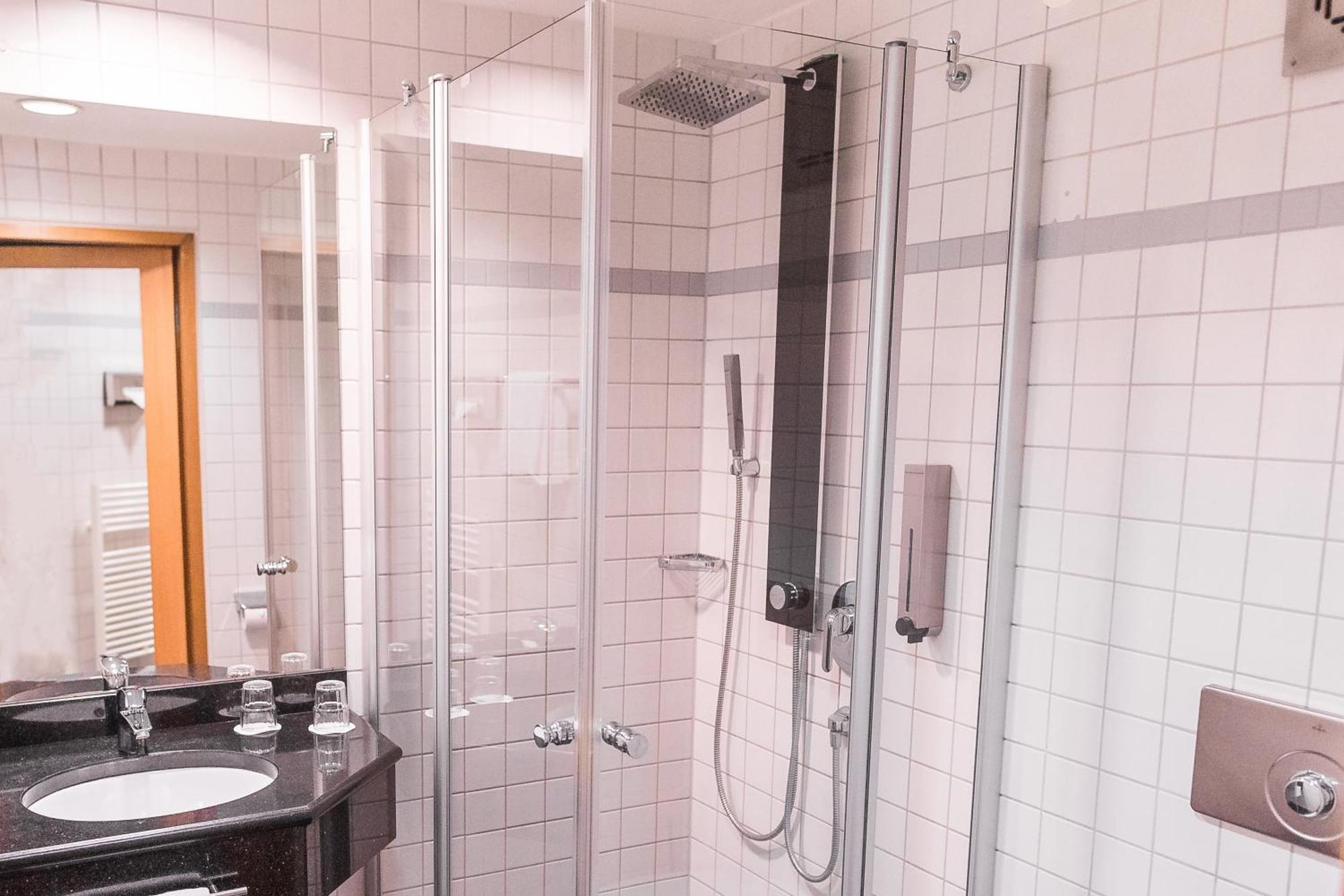 Plaza Inn Stuttgart-Ditzingen Zewnętrze zdjęcie